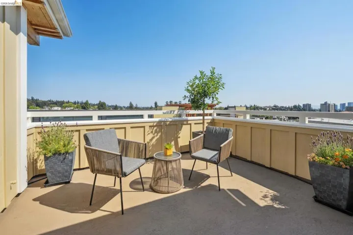 4432 Howe St, Oakland, California 94611