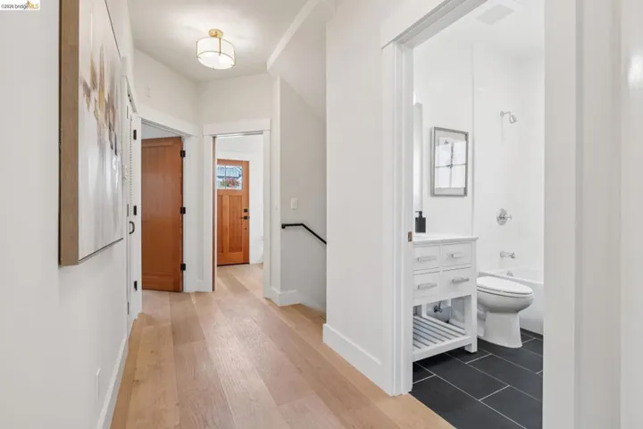 4432 Howe St, Oakland, California 94611