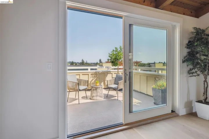 4432 Howe St, Oakland, California 94611