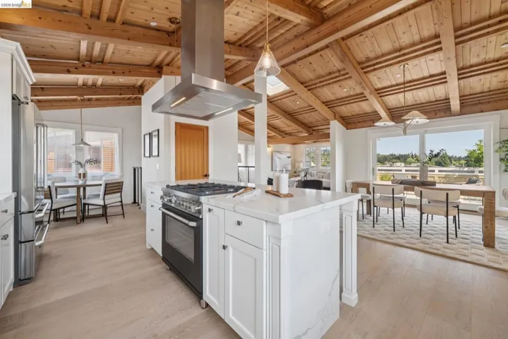 4432 Howe St, Oakland, California 94611