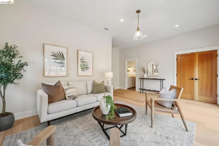 4432 Howe St, Oakland, California 94611