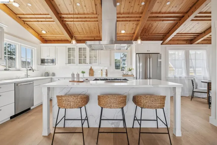 4432 Howe St, Oakland, California 94611