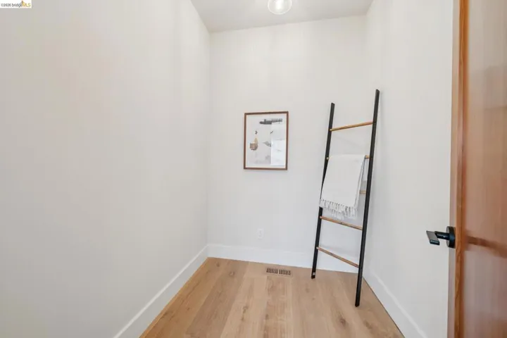 4432 Howe St, Oakland, California 94611