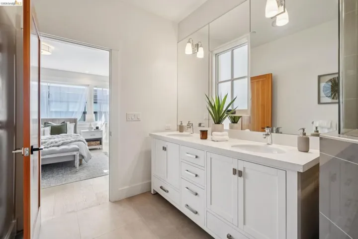 4432 Howe St, Oakland, California 94611