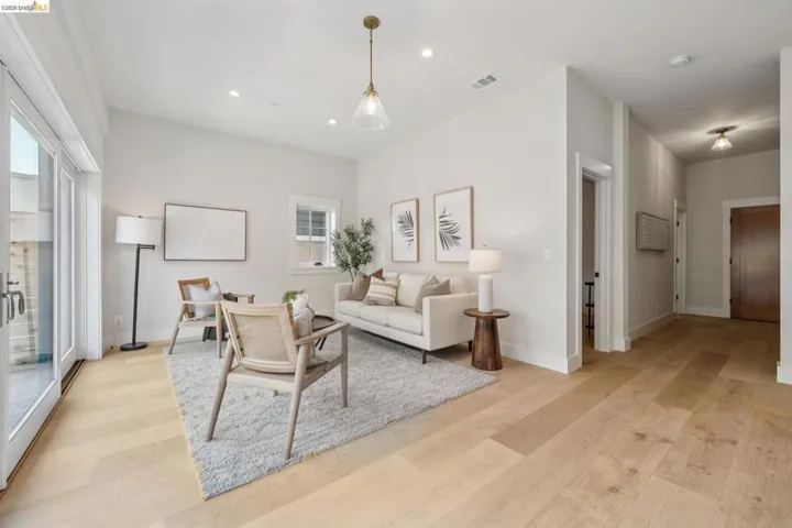 4432 Howe St, Oakland, California 94611