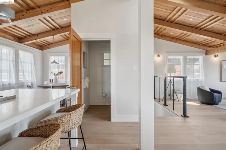 4432 Howe St, Oakland, California 94611
