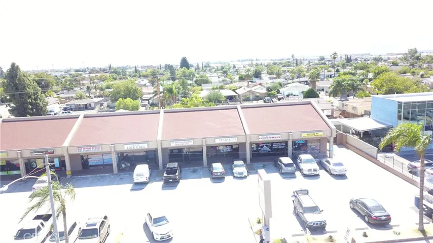 519 W Foothill, Rialto, California 92376