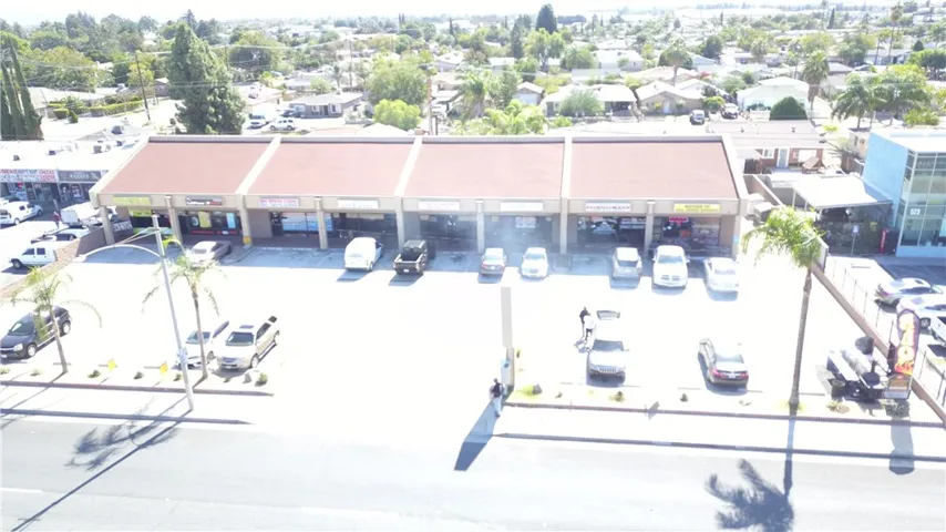 519 W Foothill, Rialto, California 92376