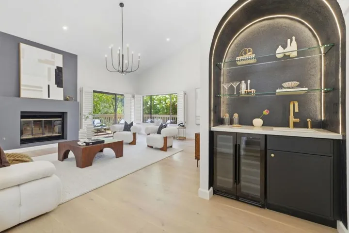 1360 Trinity Drive, Menlo Park, California 94025