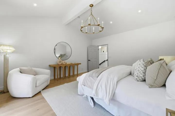 1360 Trinity Drive, Menlo Park, California 94025