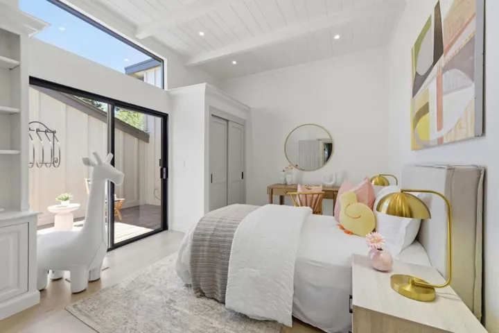 1360 Trinity Drive, Menlo Park, California 94025