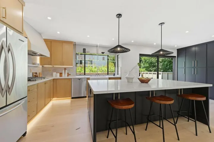 1360 Trinity Drive, Menlo Park, California 94025