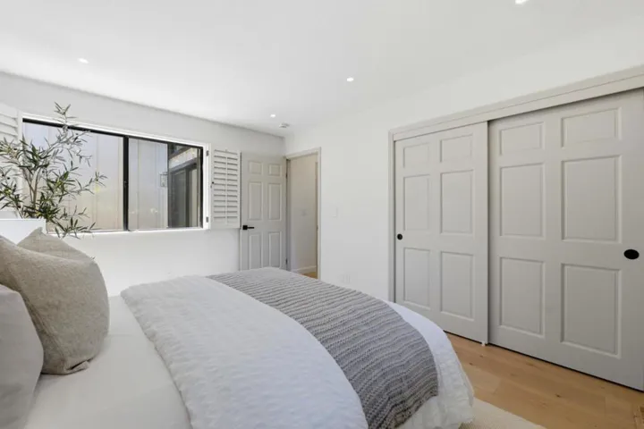 1360 Trinity Drive, Menlo Park, California 94025