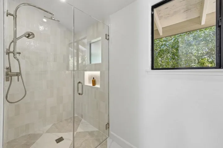 1360 Trinity Drive, Menlo Park, California 94025