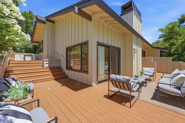 1360 Trinity Drive, Menlo Park, California 94025