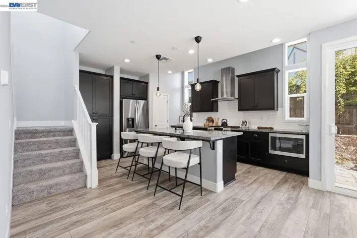 951 Farmhouse Way, Folsom, California 95630