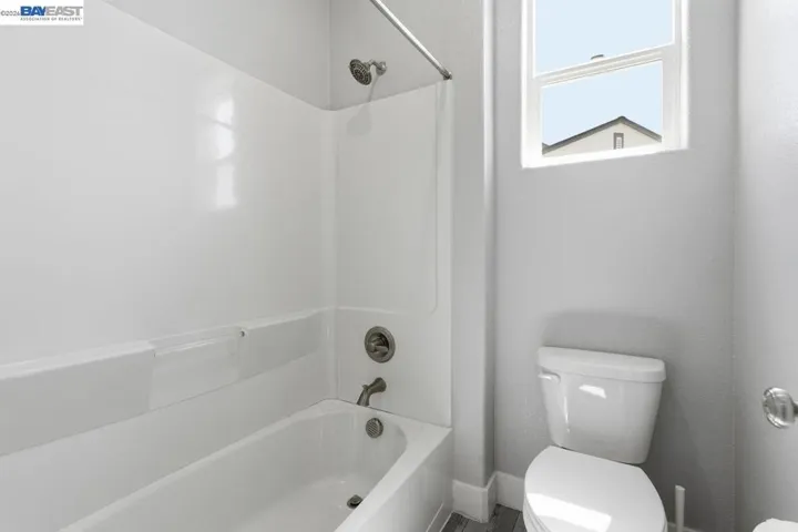 951 Farmhouse Way, Folsom, California 95630