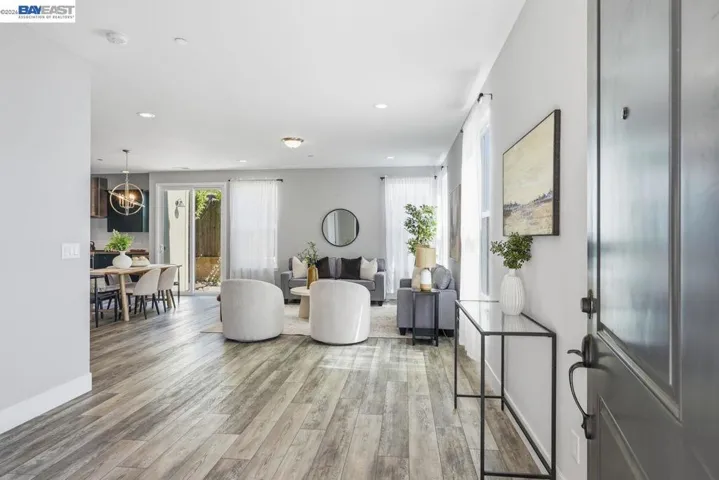 951 Farmhouse Way, Folsom, California 95630