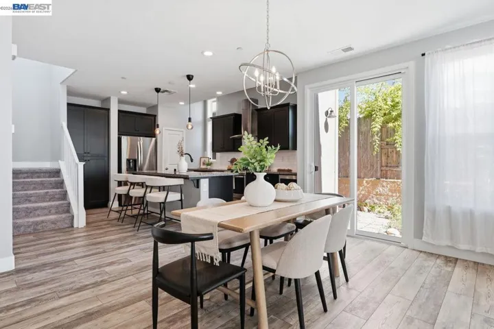 951 Farmhouse Way, Folsom, California 95630