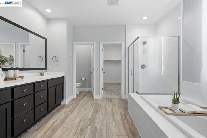951 Farmhouse Way, Folsom, California 95630