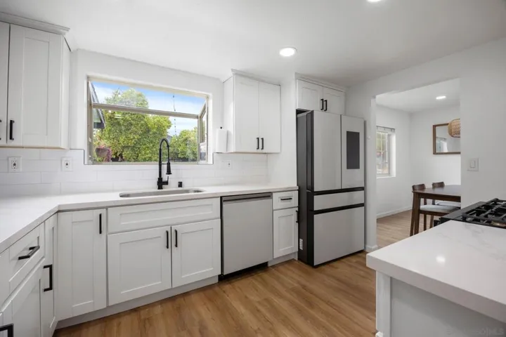 1406 Green Bay, San Diego, California 92154