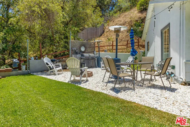2485 Benedict Canyon Drive, Los Angeles, California 90210