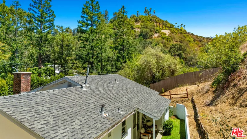 2485 Benedict Canyon Drive, Los Angeles, California 90210