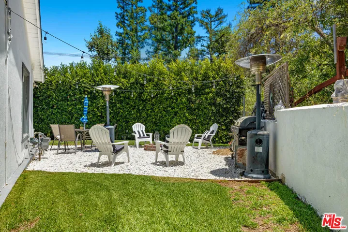 2485 Benedict Canyon Drive, Los Angeles, California 90210