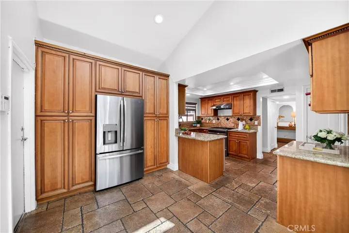 9440 Friendly Woods Lane, Whittier, California 90605