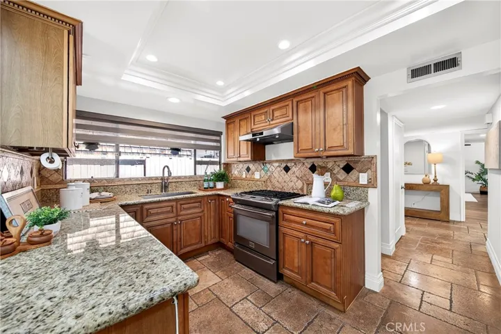 9440 Friendly Woods Lane, Whittier, California 90605