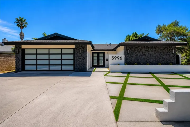 5996 College Ave, San Diego, California 92120