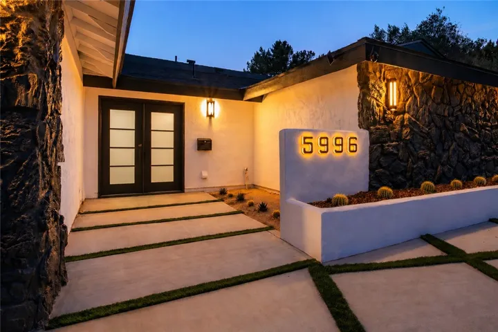 5996 College Ave, San Diego, California 92120