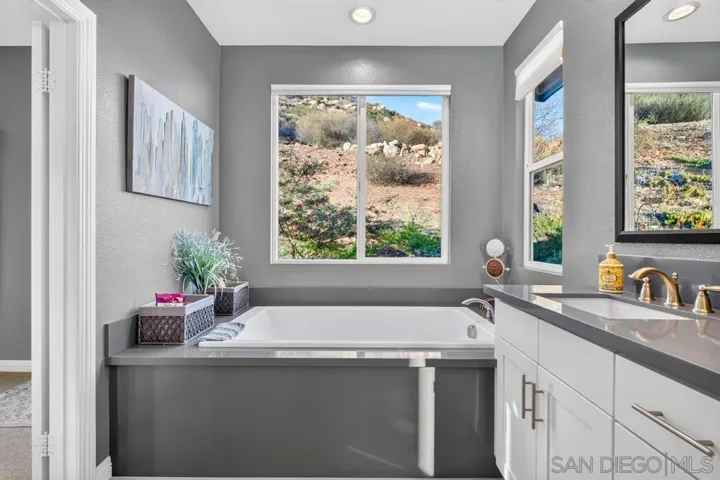 718 Stoneybrae Pl, Escondido, California 92027