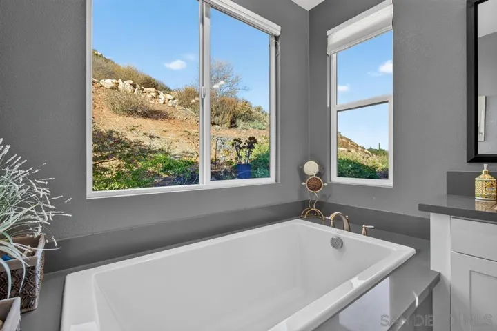 718 Stoneybrae Pl, Escondido, California 92027
