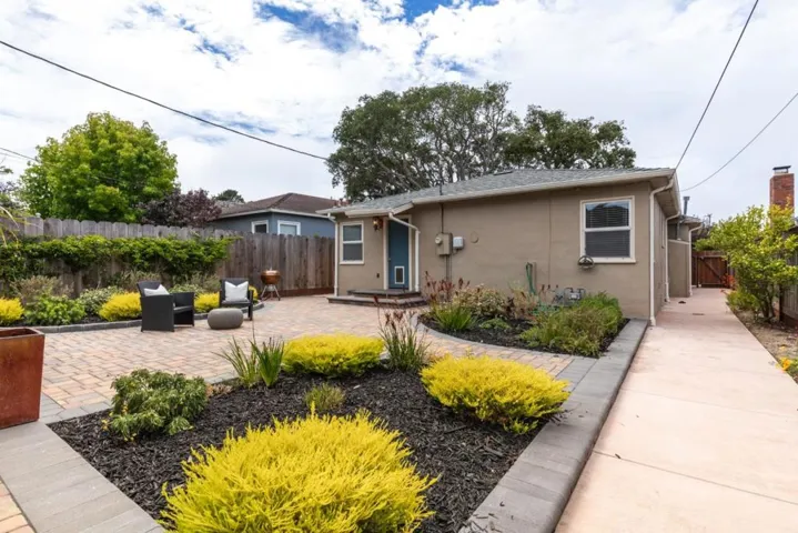 709 Lobos Avenue, Pacific Grove, California 93950