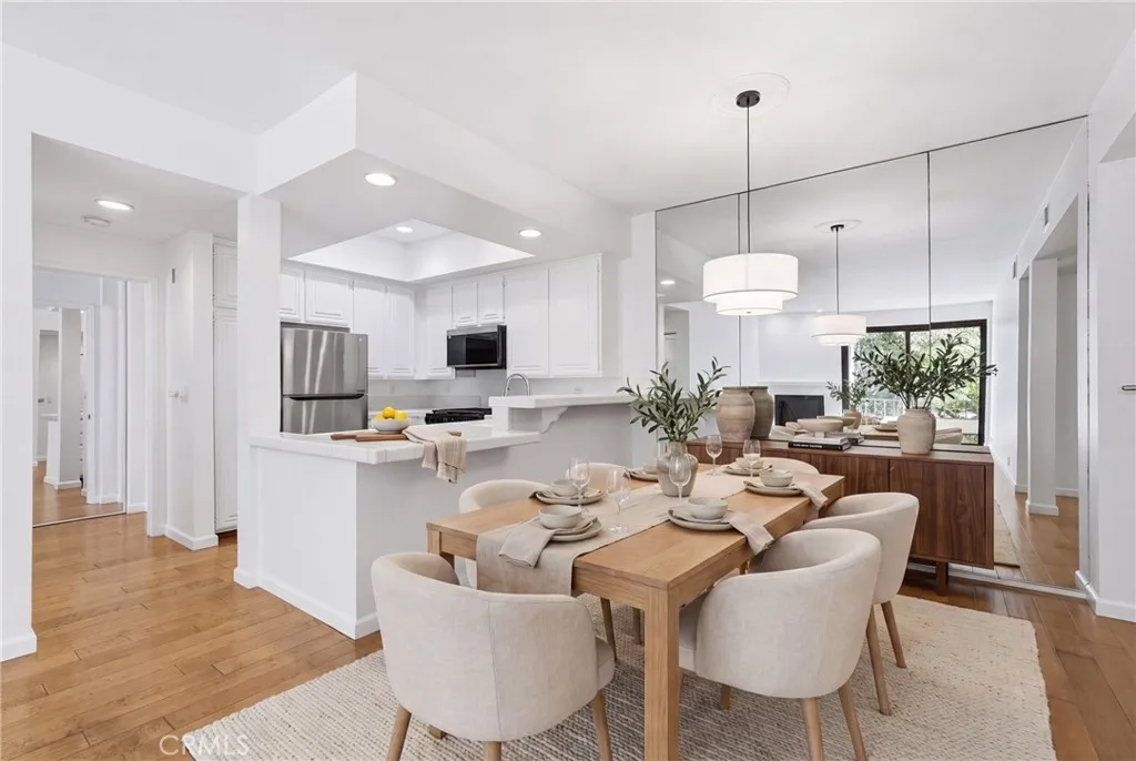 Virtually Staged Dining area
