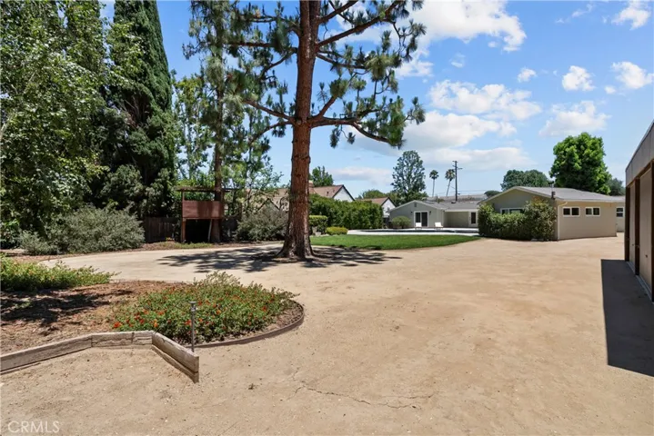 5823 Lubao, Woodland Hills, California 91367