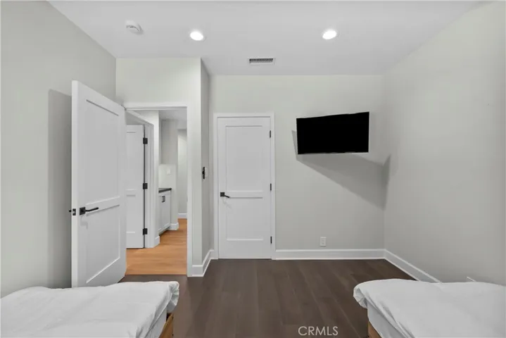 5823 Lubao, Woodland Hills, California 91367