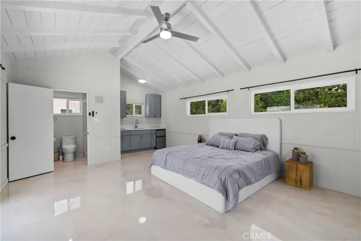 5823 Lubao, Woodland Hills, California 91367
