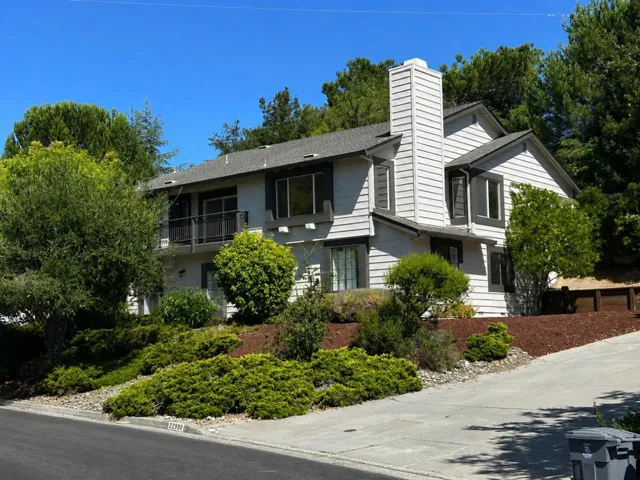 23005 Standing Oak Court, Cupertino, California 95014