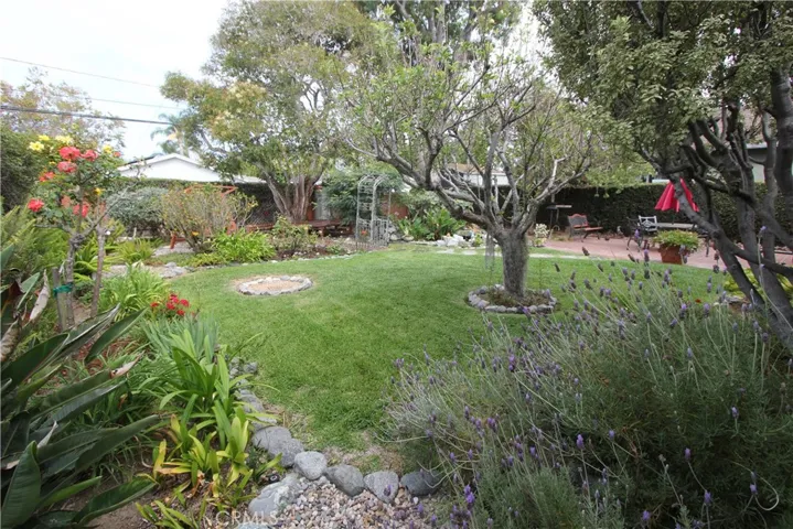 One Of Huntington Beaches Most Gorgeous Backyards.