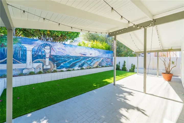 2615 Pacific Avenue, Manhattan Beach, California 90266