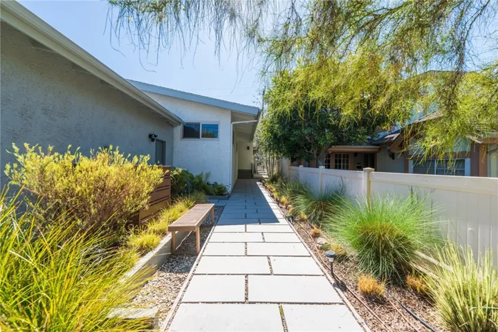 2615 Pacific Avenue, Manhattan Beach, California 90266
