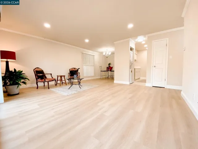 5457 Roundtree Pl J, Concord, California 94521