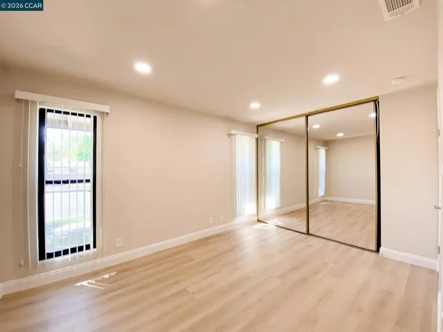 5457 Roundtree Pl J, Concord, California 94521