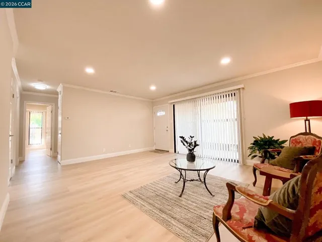 5457 Roundtree Pl J, Concord, California 94521
