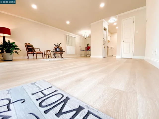 5457 Roundtree Pl J, Concord, California 94521