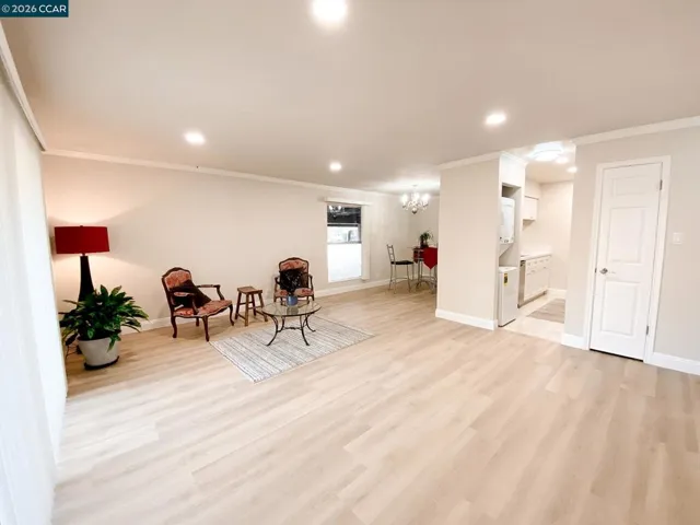 5457 Roundtree Pl J, Concord, California 94521