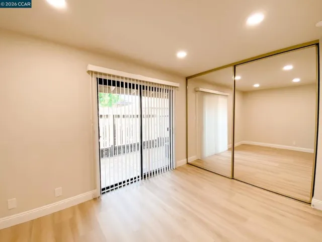 5457 Roundtree Pl J, Concord, California 94521