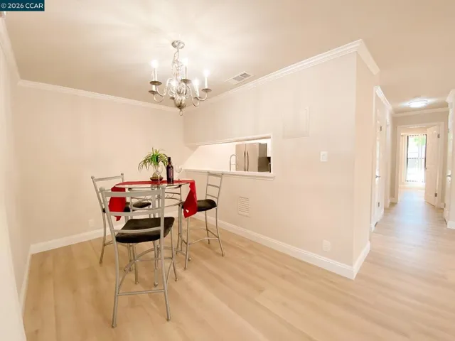 5457 Roundtree Pl J, Concord, California 94521